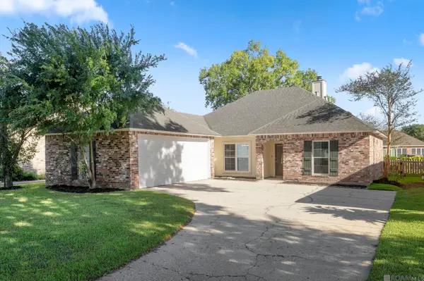 17423 Lake Iris Ave, Baton Rouge, LA 70817