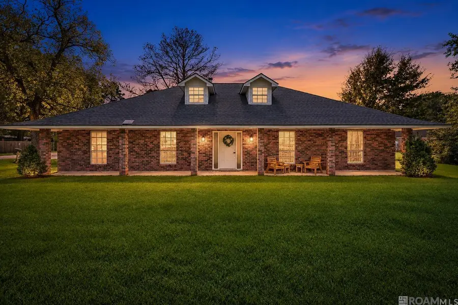 11246 Arnold Rd, Denham Springs, LA 70726 - #2