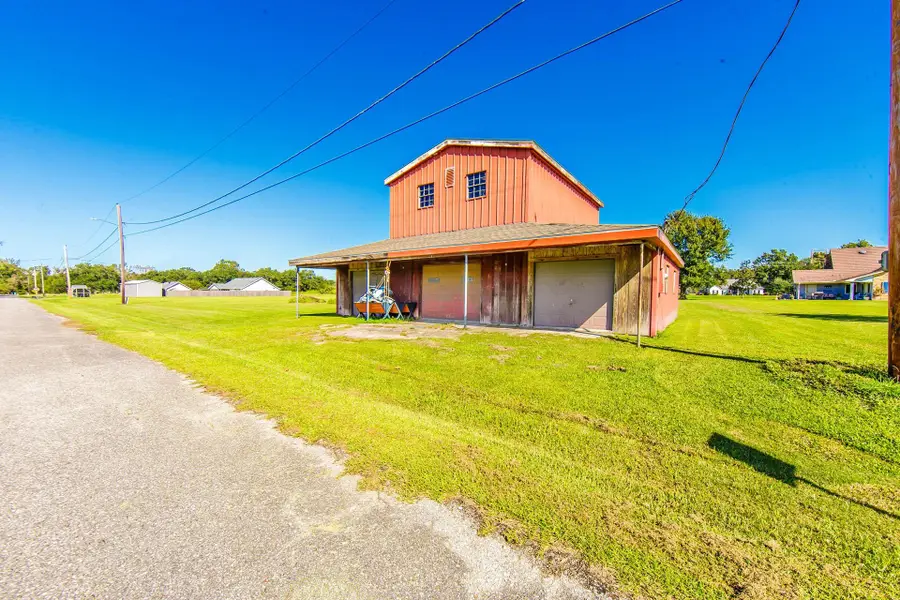 915 Bayou Blue Rd, Houma, LA 70364 - #2