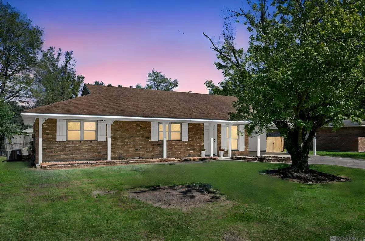 10658 Carmel Dr, Baton Rouge, LA 70818 - #1