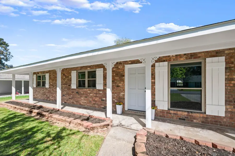 10658 Carmel Dr, Baton Rouge, LA 70818 - #2