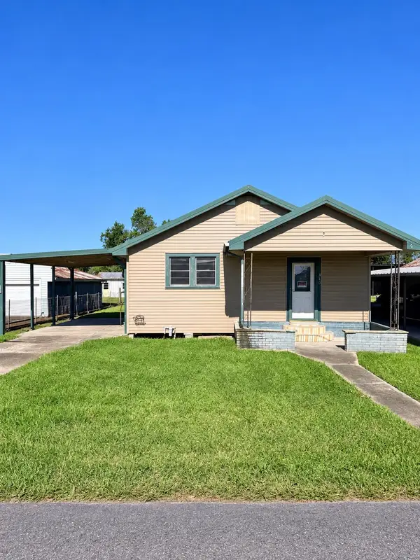 340 Convent St, Labadieville, LA 70372