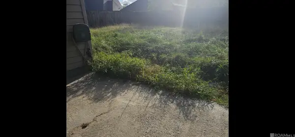 22451 Newport Dr, Denham Springs, LA 70726