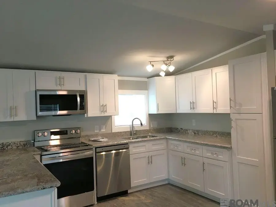 25691 Gill Rd, Denham Springs, LA 70726 - #2
