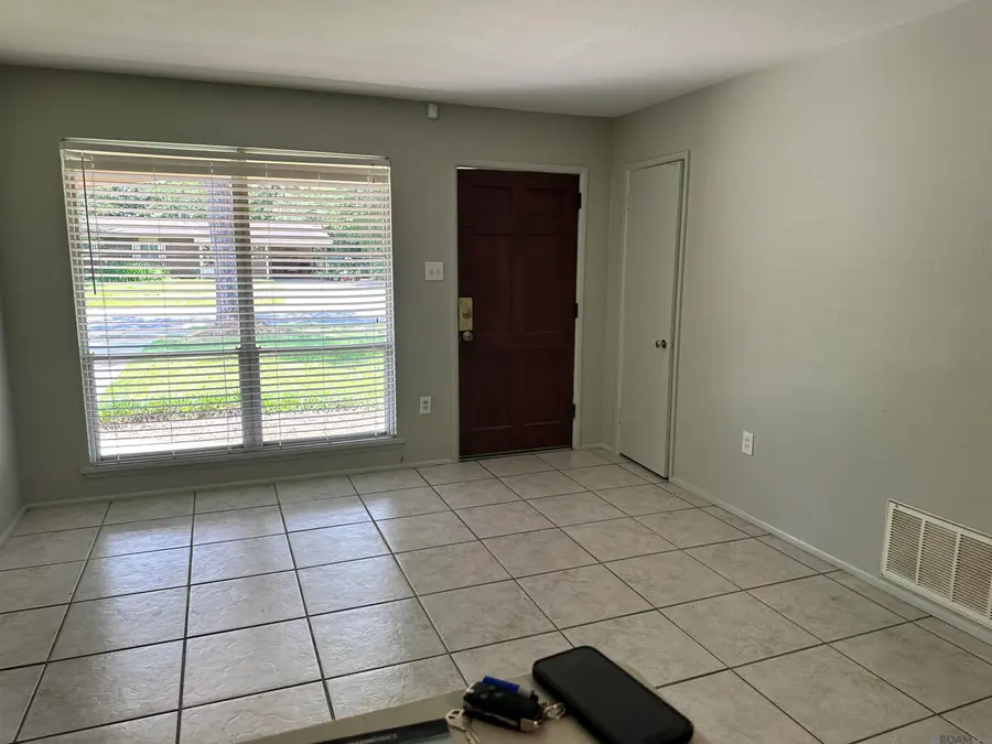 9323 Kingcrest Pkwy, Baton Rouge, LA 70810 - #2
