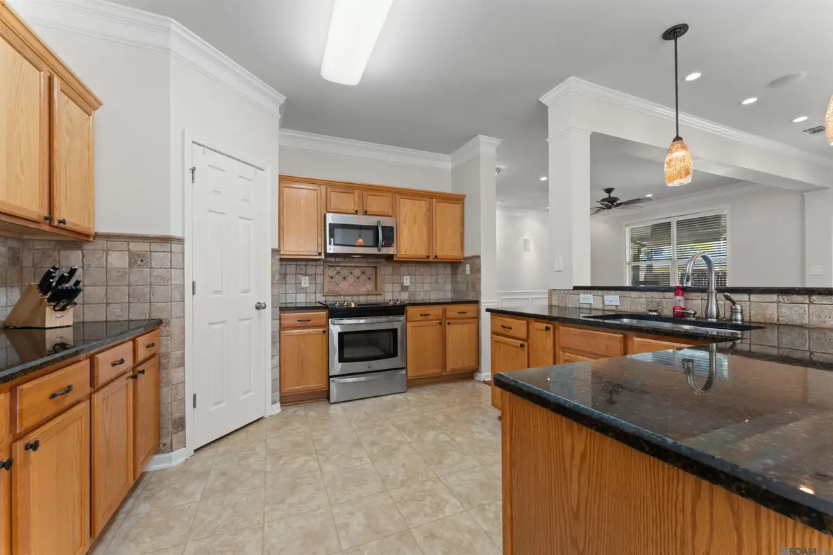 10137 Chestnut Dr, Baton Rouge, LA 70809 - #1