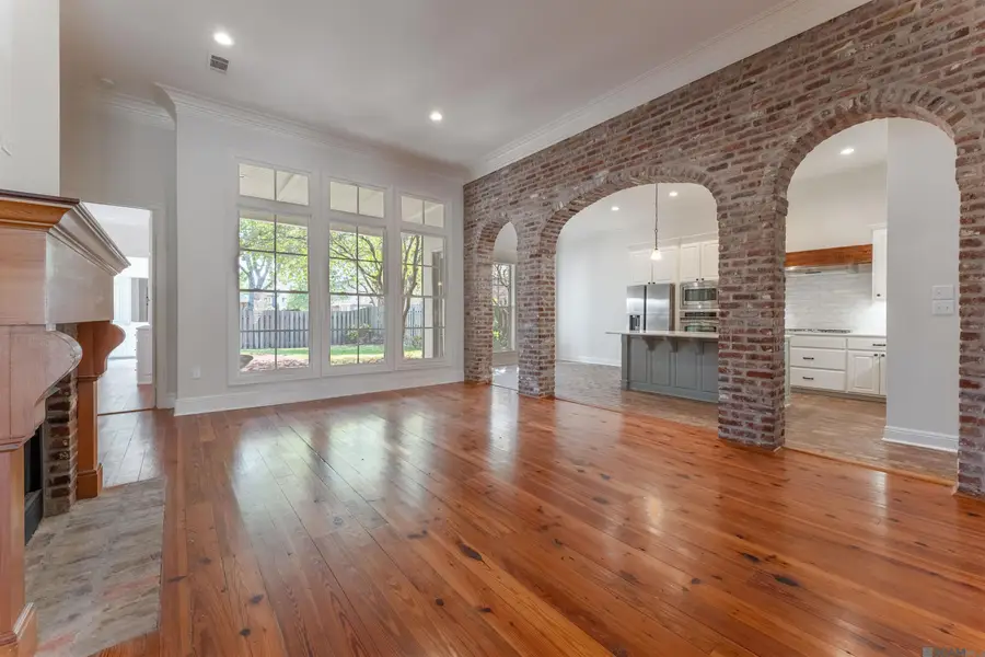 15403 Espirit Dr, Baton Rouge, LA 70810 - #2