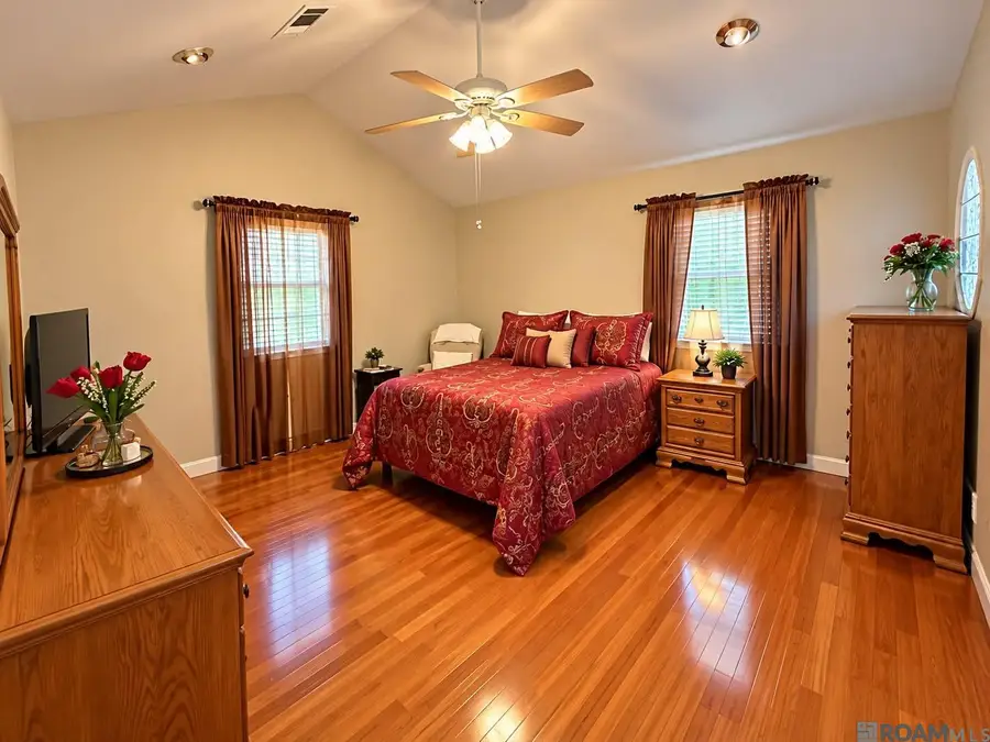 914 N 12th St, Port Allen, LA 70767 - #3