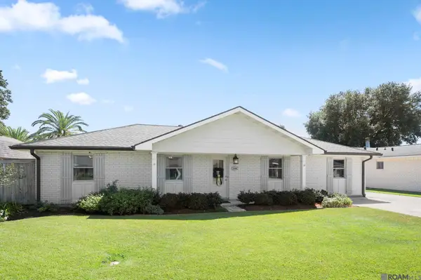 2456 St John Pl, Donaldsonville, LA 70346