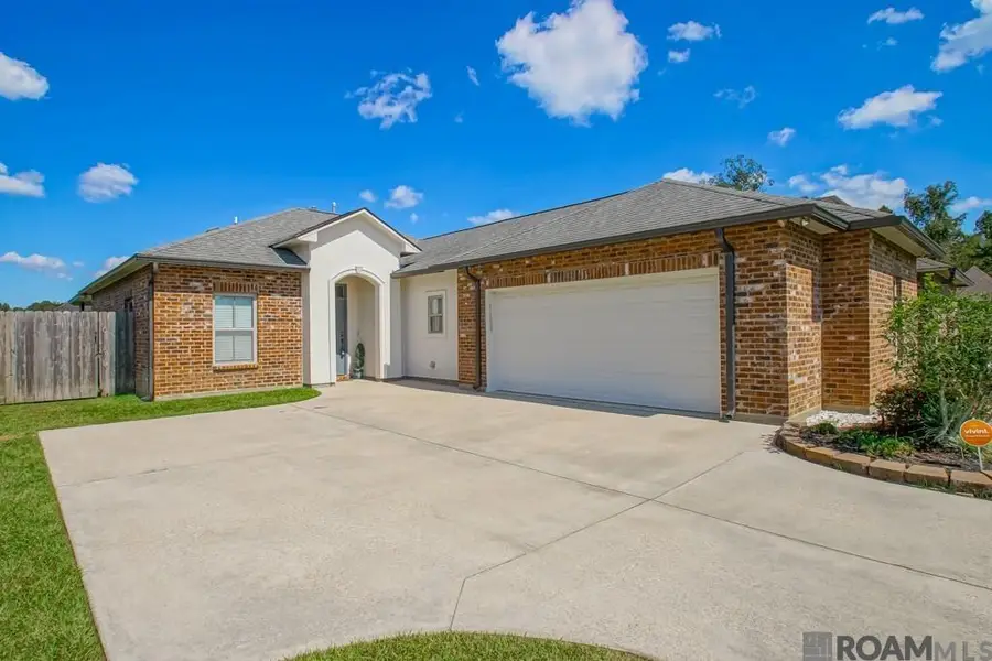 11527 Hideaway St, Denham Springs, LA 70726 - #2