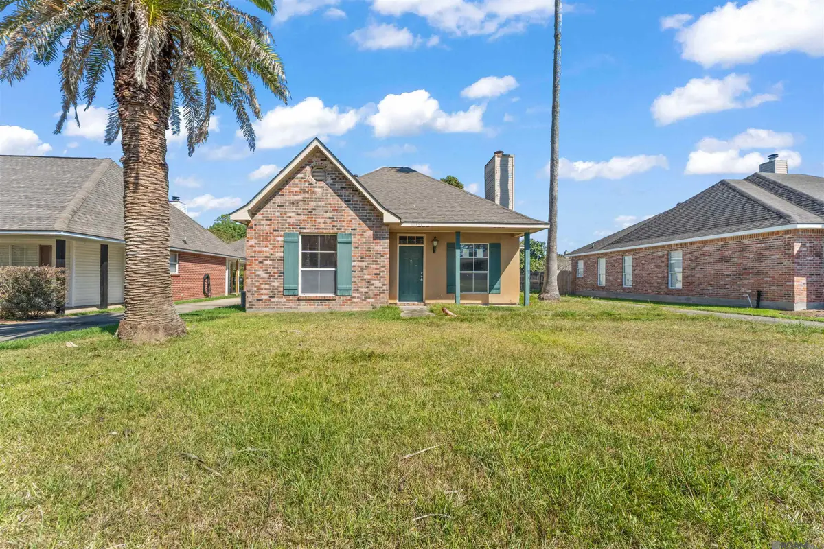 17351 Lake Iris Ave, Baton Rouge, LA 70817 - #1