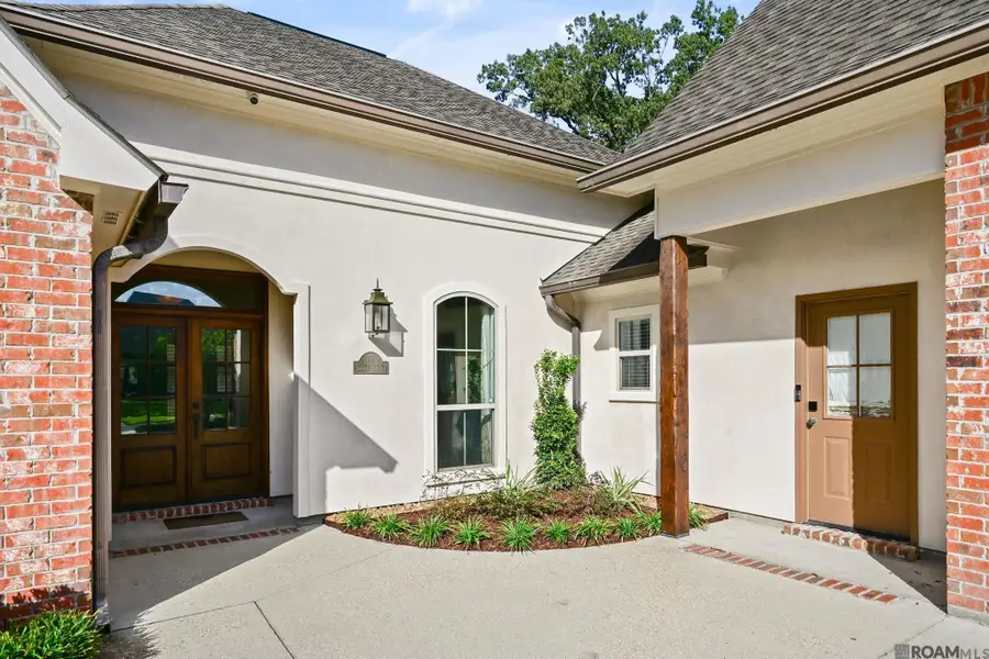15223 Summer Park Ln, Baton Rouge, LA 70817 - #2