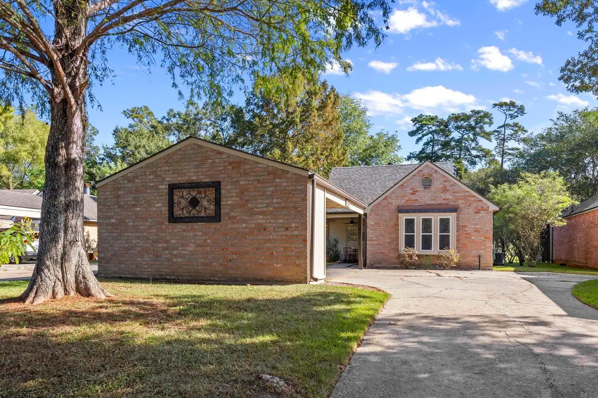 17457 Deer Lake Ave, Baton Rouge, LA 70816 - #1