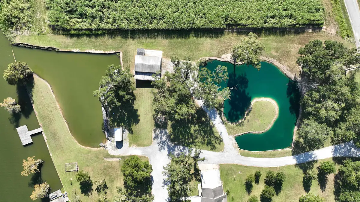 900 Victoria Riverside Road, Patterson, LA 70392 - #1