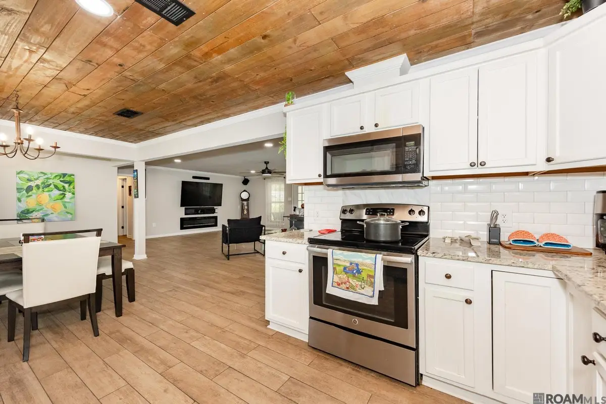 2350 Godfrey Dr, Baton Rouge, LA 70816 - #1