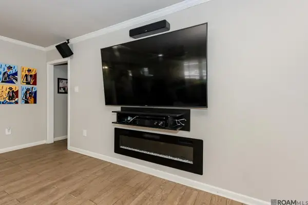 2350 Godfrey Dr, Baton Rouge, LA 70816