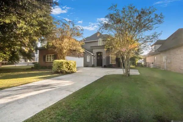 18299 Manchac Place Dr, Prairieville, LA 70769