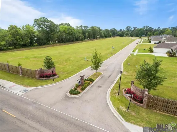 1114 Southern Living Ln, Denham Springs, LA 70726