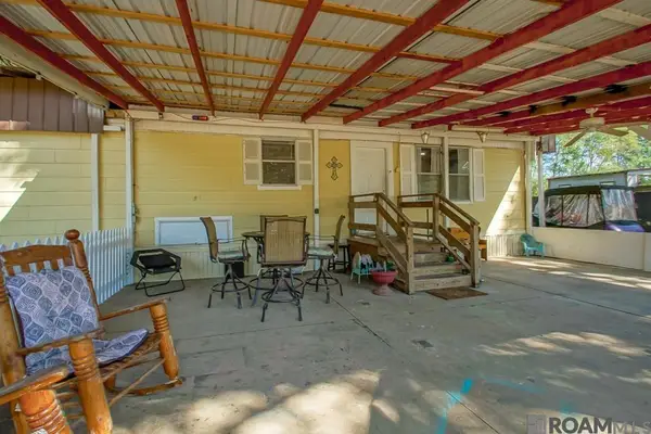14381 Pine Park Dr, Walker, LA 70785
