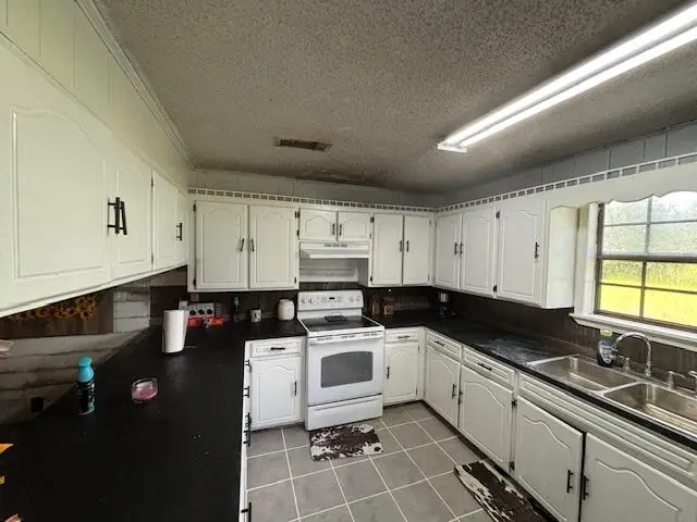 674 Stanley Hebert Rd., Merryville, LA 70653 - Image #2