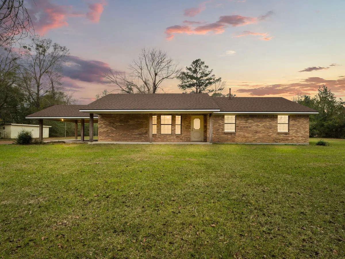 129 Burnett Gardens Rd, Deridder, LA 70634 - Image #1