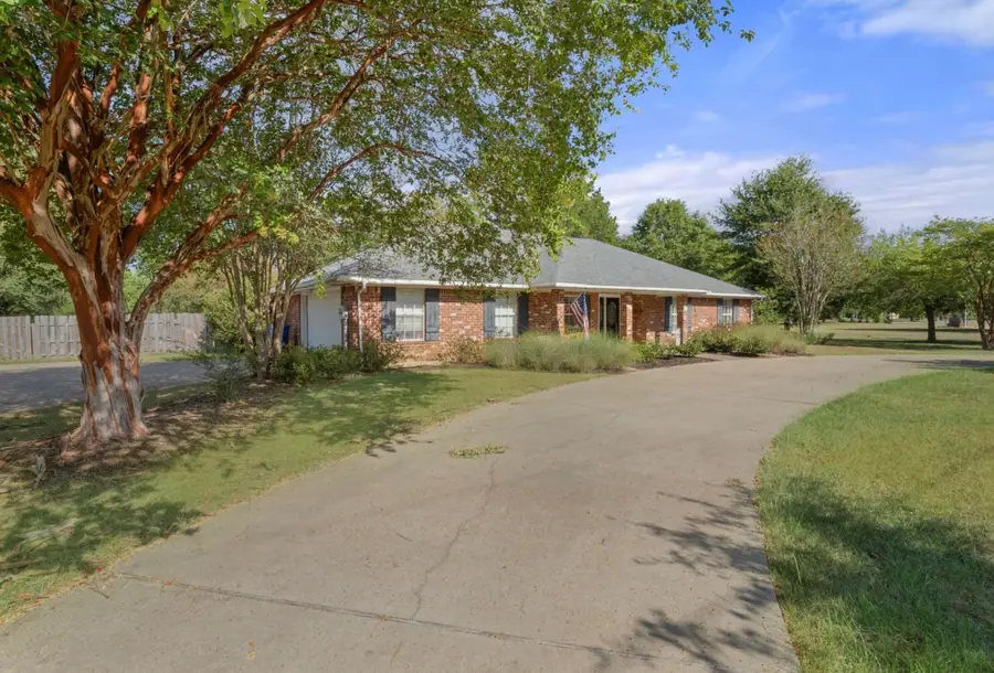 898 Charleston Pl, Deridder, LA 70634 - #2