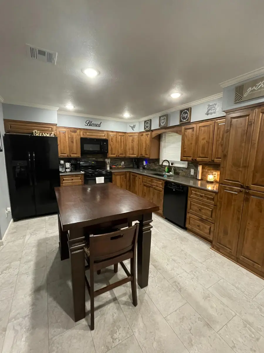 1129 N Texas St, Deridder, LA 70634 - #3