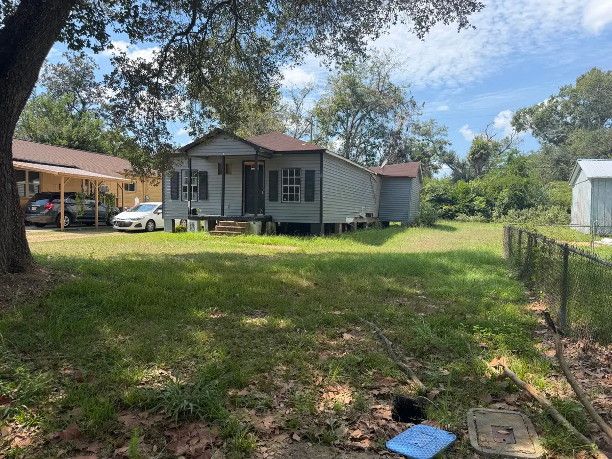 619 & 613 Roberts, Deridder, LA 70634 - #1