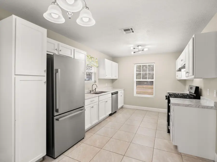 618 St Edwards St, Deridder, LA 70634 - #3