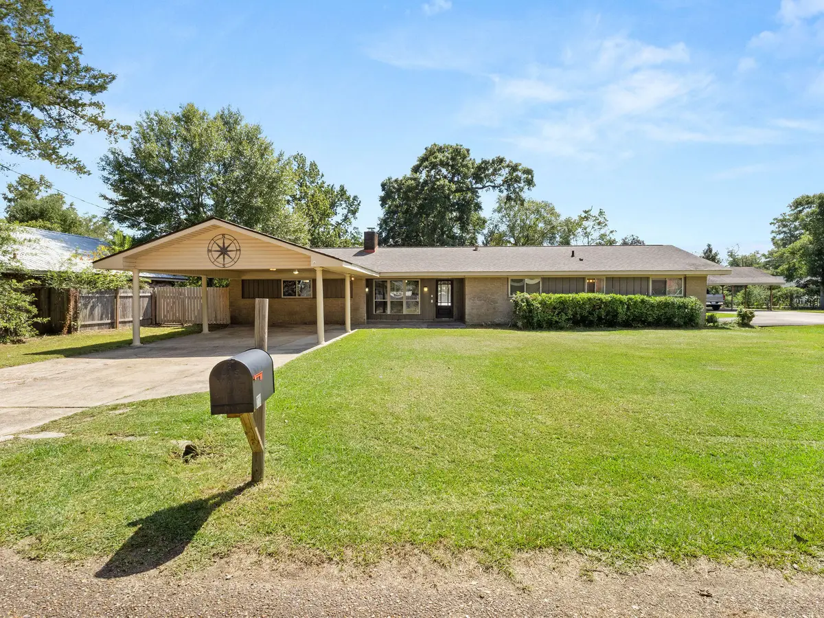 111 Henderson St, Deridder, LA 70634 - Image #1