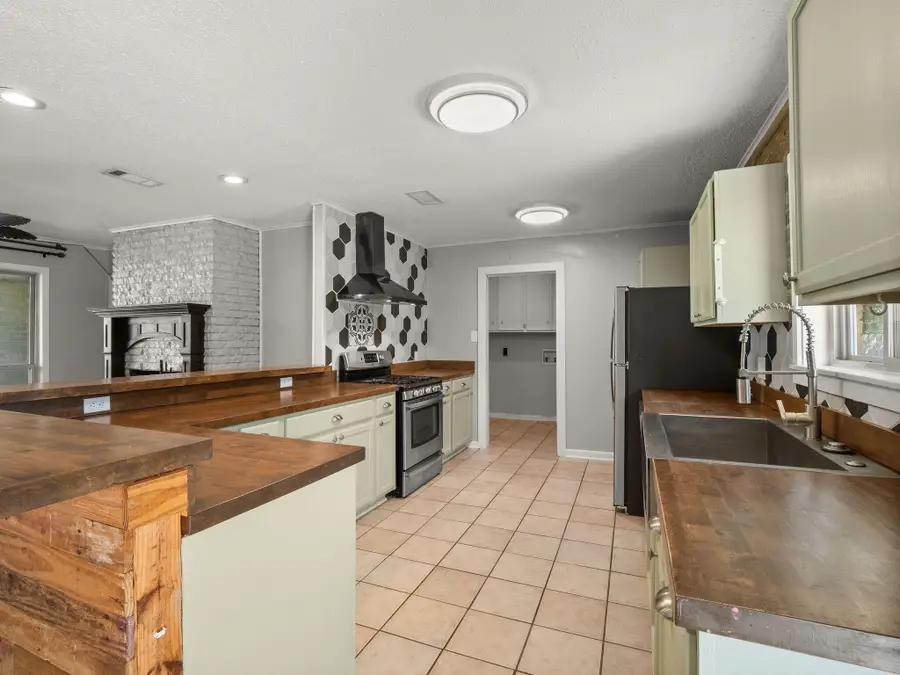 111 Henderson St, Deridder, LA 70634 - Image #3