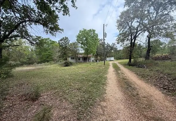 1366 White City, Hornbeck, LA 71439