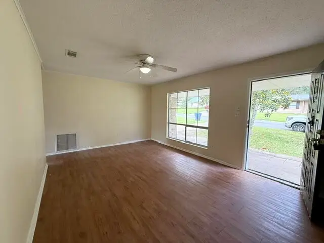 1107 Spruce, Leesville, LA 71446 - #2