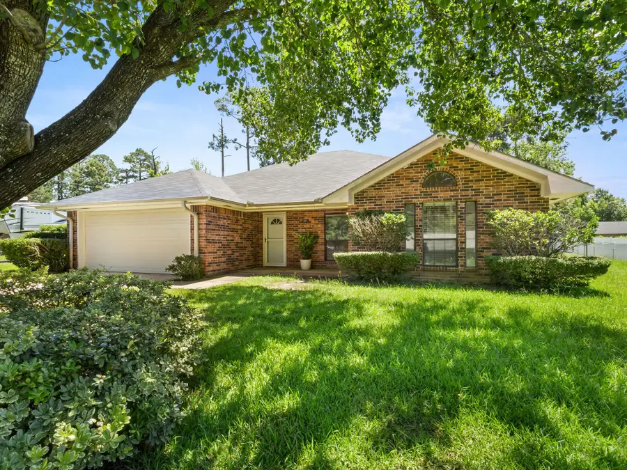 211 Colony Park, Leesville, LA 71446 - #2