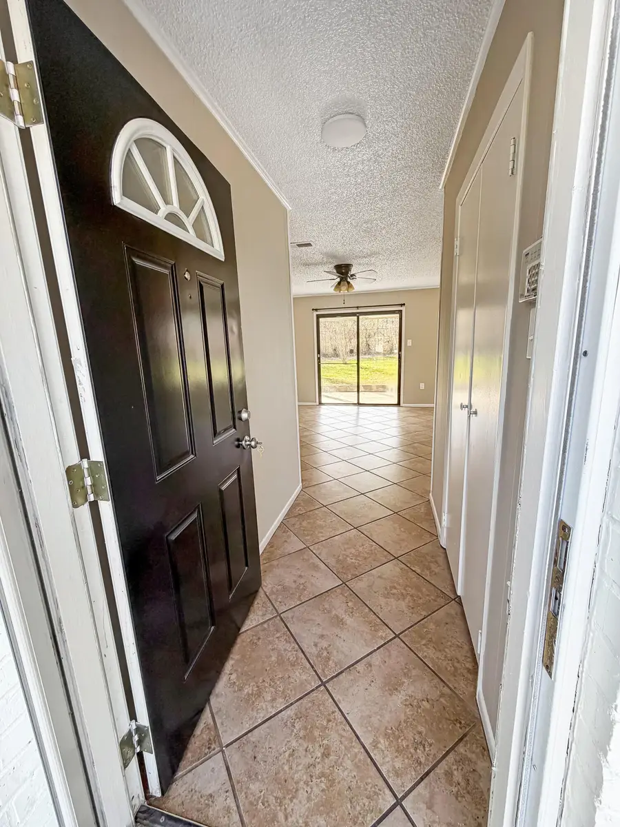 1058 Westwood Dr, Leesville, LA 71446 - #2