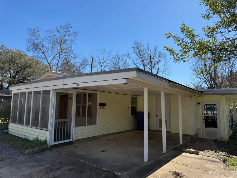 1301 Oak, Leesville, LA 71446 - #3