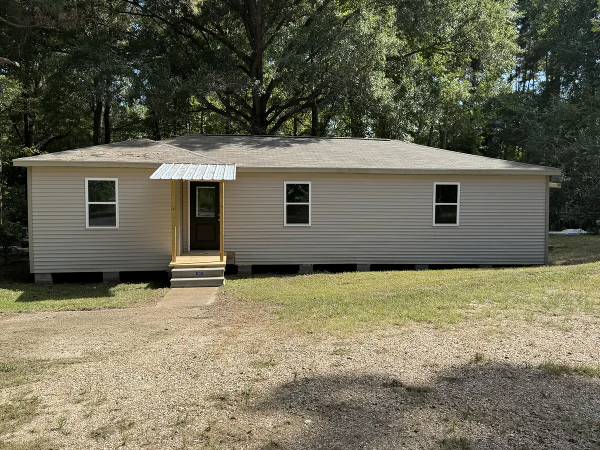 1102 W Hawthorne Rd, Leesville, LA 71446 - #1