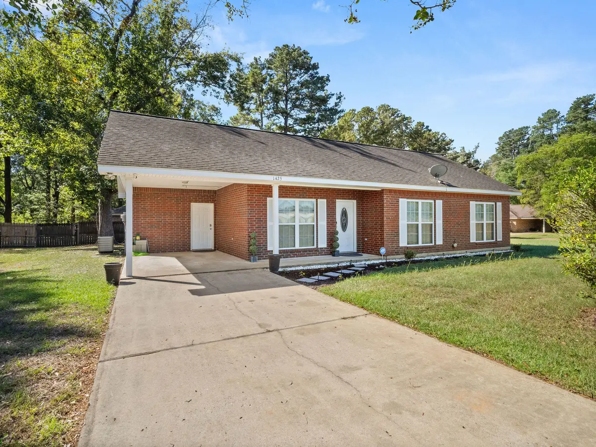 1425 Bilbo St, Deridder, LA 70634 - #1