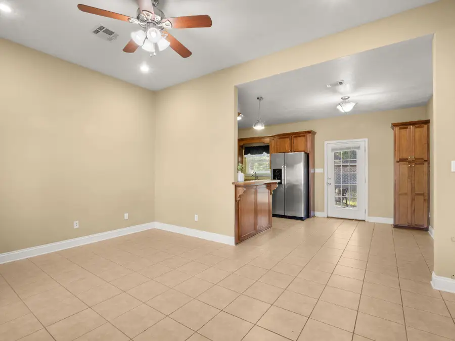 1425 Bilbo St, Deridder, LA 70634 - #3