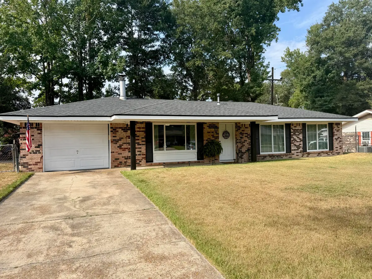 105 Whispering Pines, Leesville, LA 71446 - #1