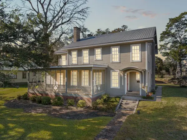 300 8th, Leesville, LA 71446