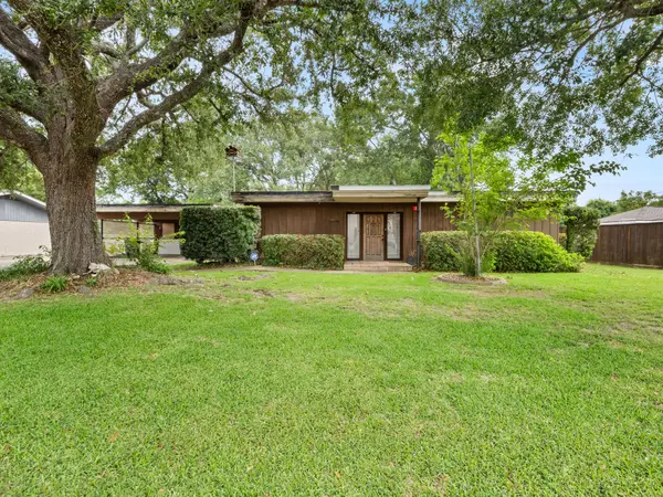 1710 W Sale Rd, Lake Charles, LA 70605