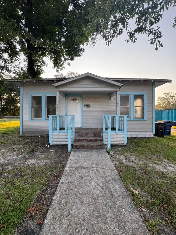 106 N Texas St, DeRidder, LA 70634