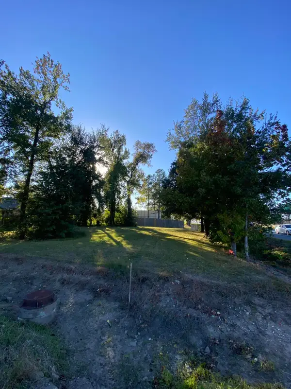 Chrysler, Lake Charles, LA 70605