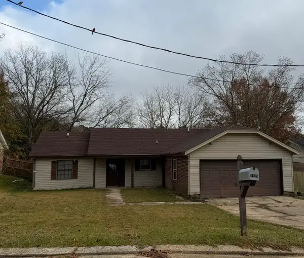 1609 Armour Dr, Leesville, LA 71446