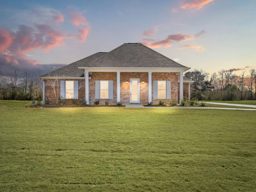403 Liberty Dr, Leesville, LA 71446 - Image #2