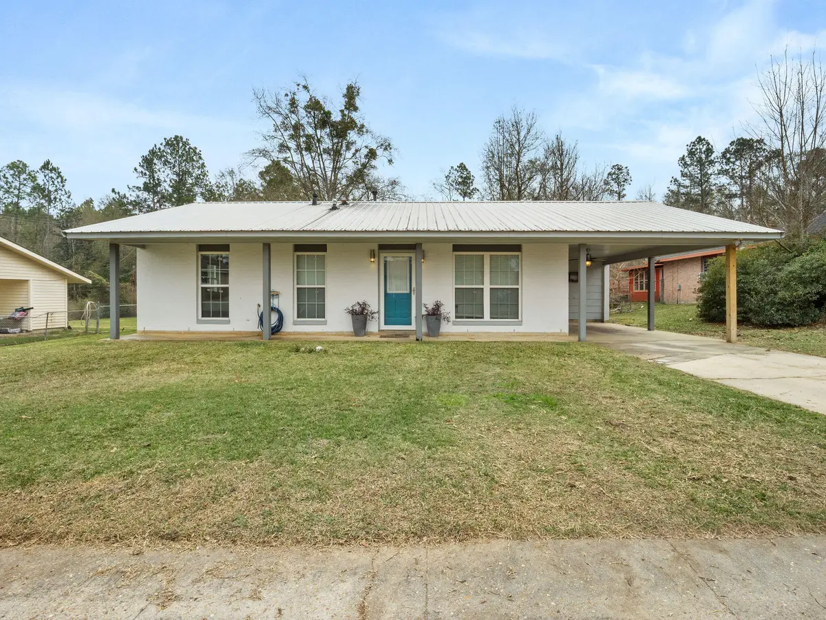 1151 Lucius Dr, Deridder, LA 70634 - Image #1