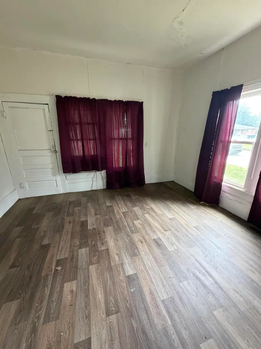 201 N Texas St, Deridder, LA 70634 - #3