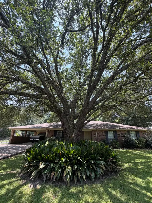 1201 Broad, DeRidder, LA 70634