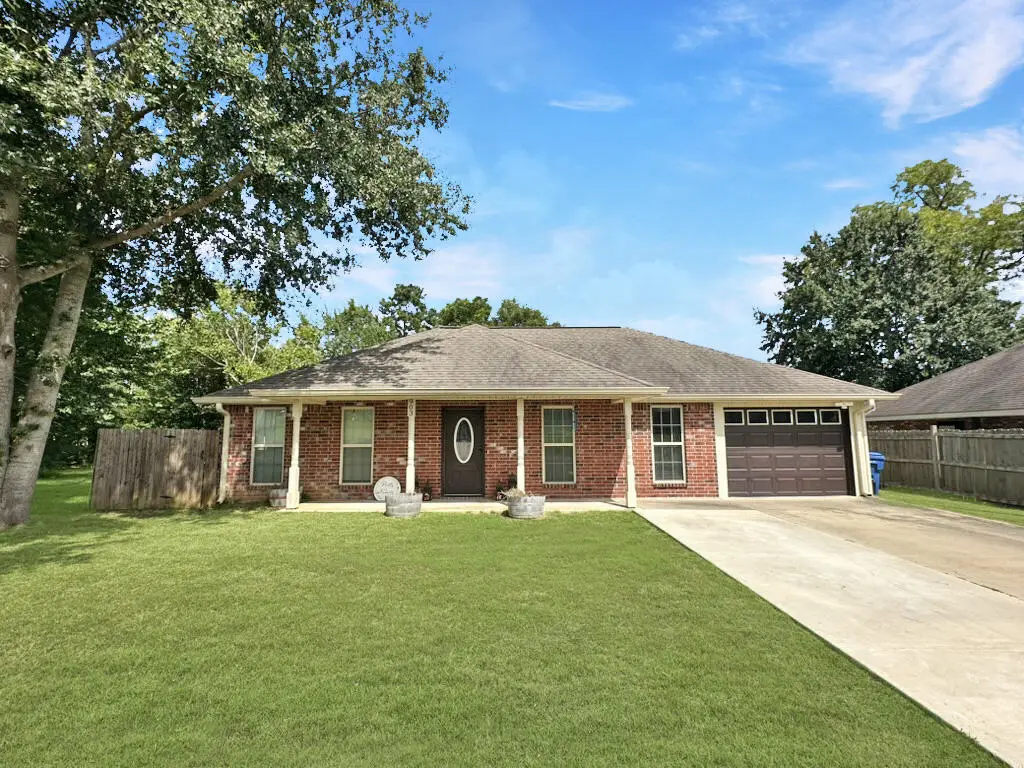 903 4th, Leesville, LA 71446 - #1